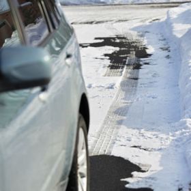 Útjavítás télen: Hogyan aszfaltozzunk -10°C alatt?